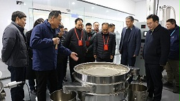 热烈欢迎驻卫辉新乡市人大代表莅临高服机械视察工作