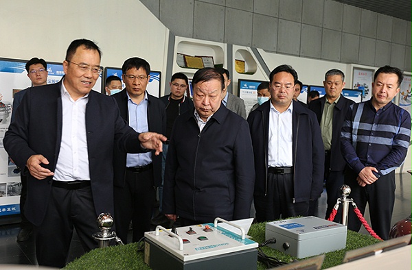新乡市副市长祁文华带队调研高服股份